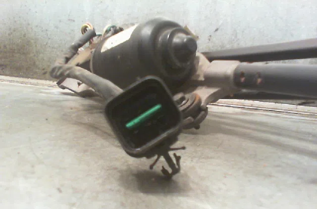 Moteur essuie-glace avant KIA OPIRUS 2005 occasion
