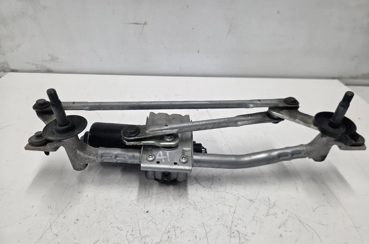 Moteur essuie-glace avant KIA PICANTO 3 PHASE 1 occasion