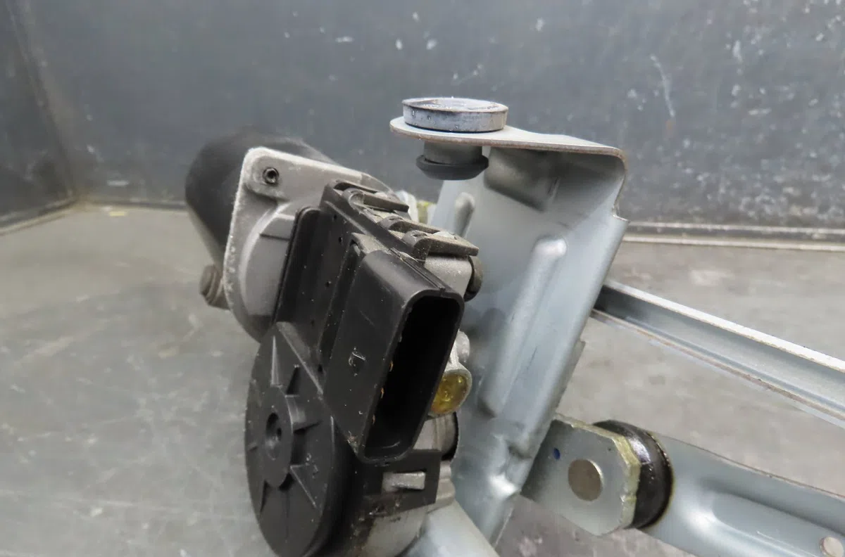 Moteur essuie-glace avant Kia PRO CEE'D (JD) 1.6 crdi 128 (2013-2015) occasion