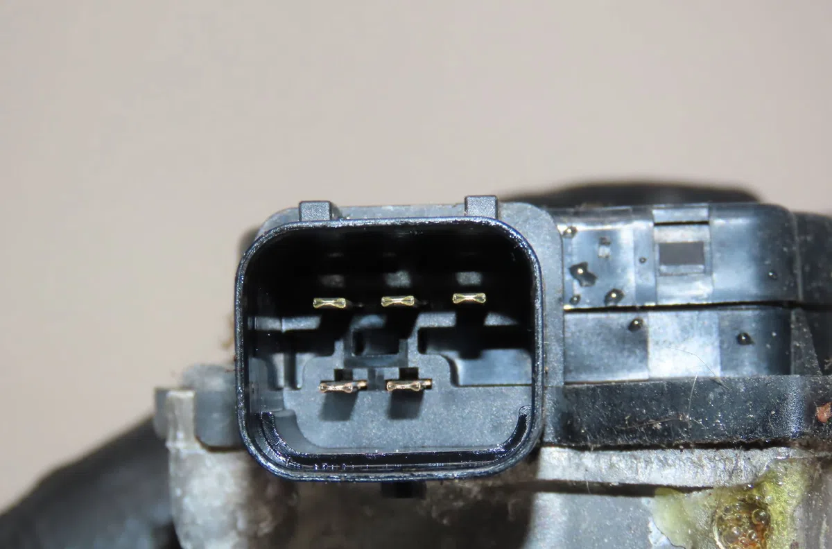 Moteur essuie-glace avant Kia RIO III (UB) 1.4 crdi (2011-2017) occasion