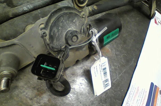 Moteur essuie-glace avant Kia SORENTO I (JC) 2.5 crdi (2006-2011) occasion