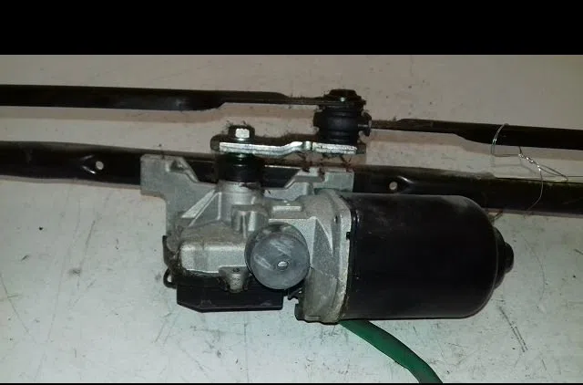 Moteur essuie-glace avant Kia SOUL I (AM) 1.6 crdi 128 (2009-2014) occasion