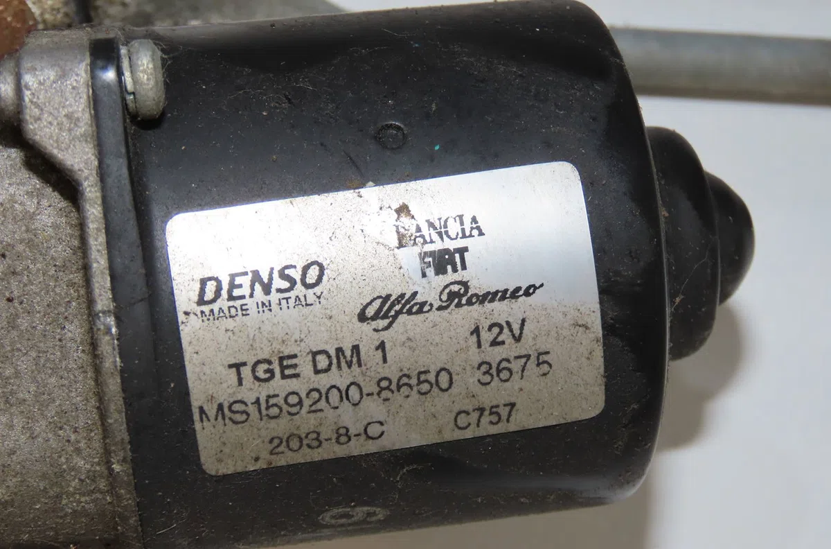 Moteur essuie-glace avant Lancia DELTA III (844_) 1.6 d multijet (844.axc11, 844.axc1a) (2008-2014) 5 portes occasion
