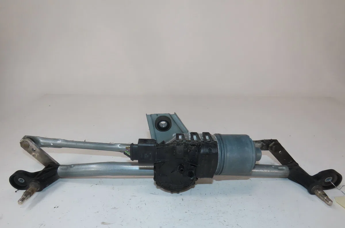 Moteur essuie-glace avant Lancia YPSILON (843_) 1.2 (843.axa1a) (2003-2011) occasion