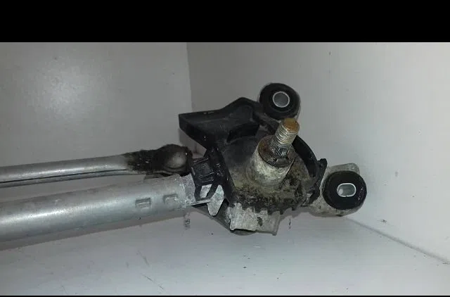 Moteur essuie-glace avant Mazda 2 (DE_, DH_) 1.3 mzr (de3fs) (2010-2015) occasion