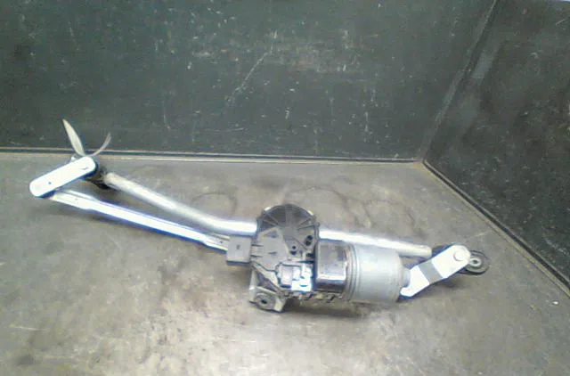 Moteur essuie-glace avant MAZDA 3 2004 occasion