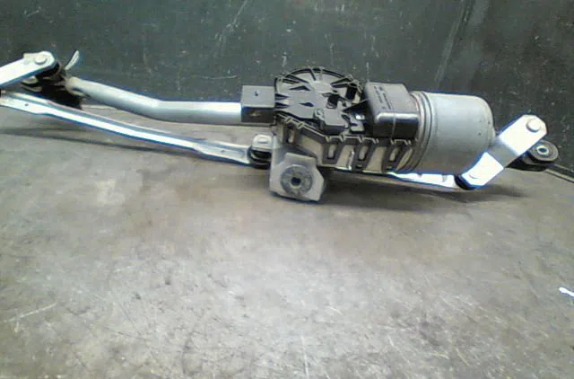 Moteur essuie-glace avant MAZDA 3 2004 occasion