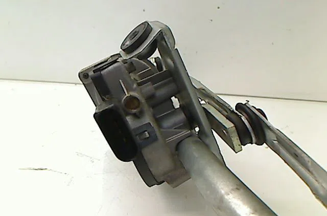 Moteur essuie-glace avant MAZDA 3 2007 occasion