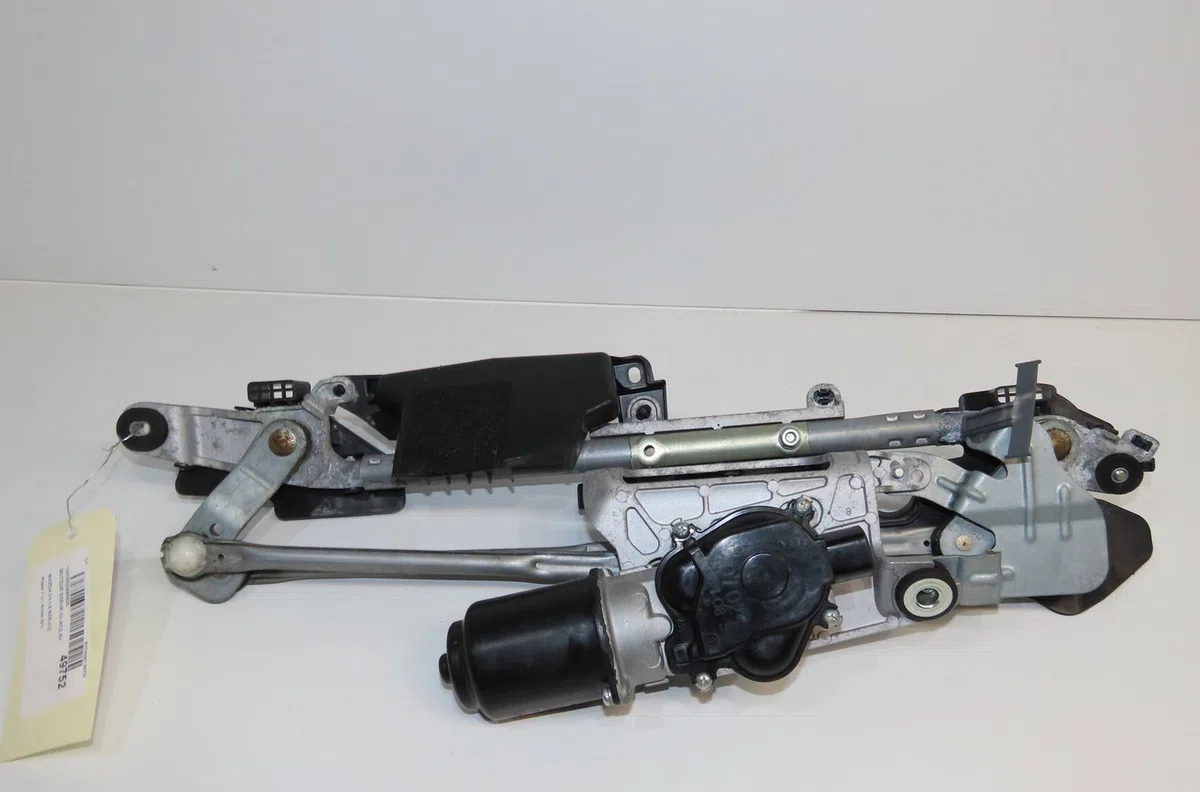 Moteur essuie-glace avant Mazda 3 (BL) 1.6 mz-cd (bl14) (2008-2013) occasion
