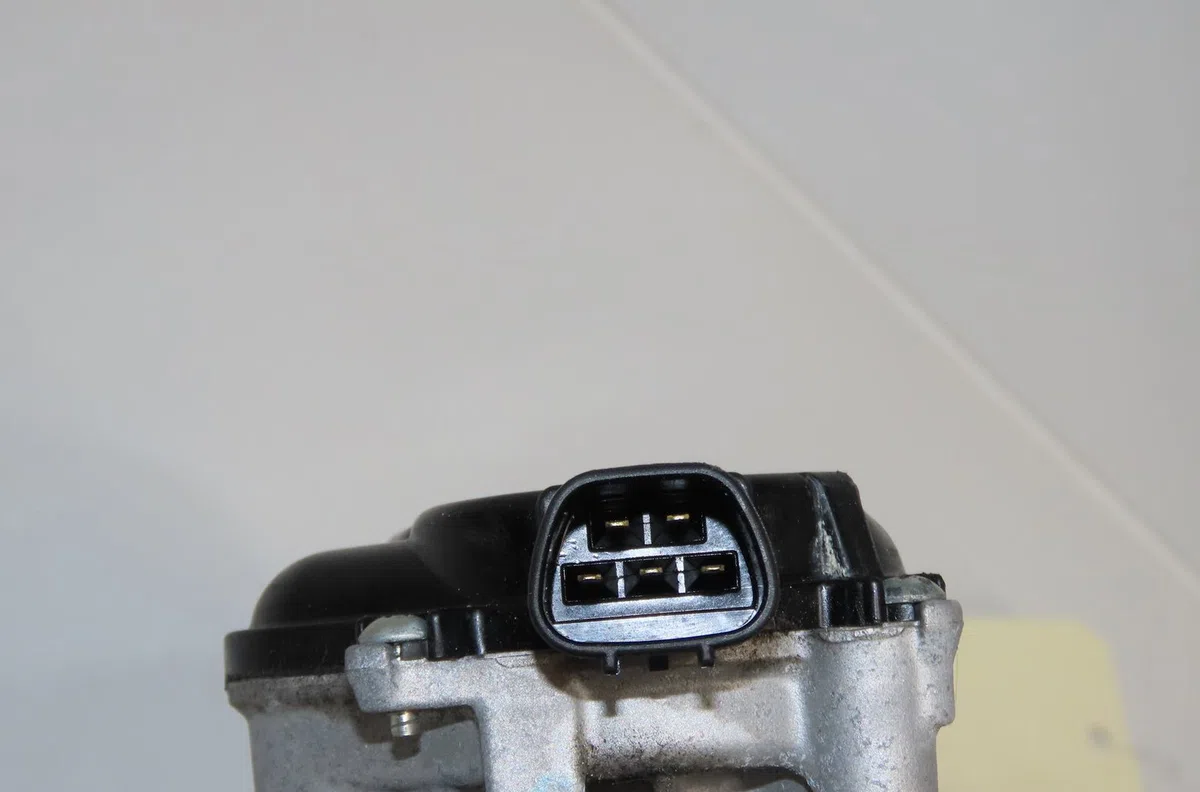 Moteur essuie-glace avant Mazda 3 (BL) 1.6 mz-cd (bl14) (2008-2013) occasion