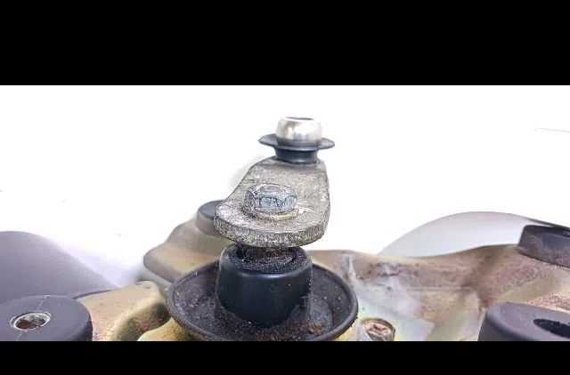 Moteur essuie-glace avant Mazda 626 IV Hatchback (GE) 1.8 (ge8p) (1991-1997) occasion