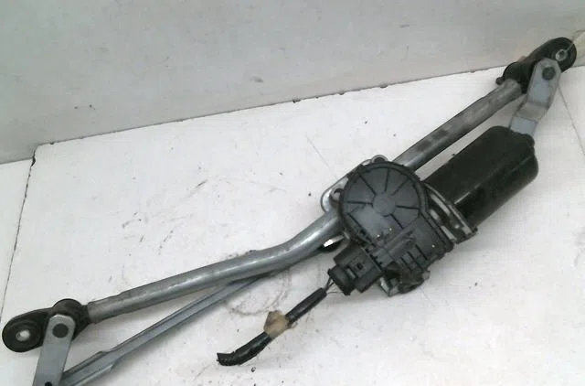 Moteur essuie-glace avant MAZDA MAZDA 3 occasion