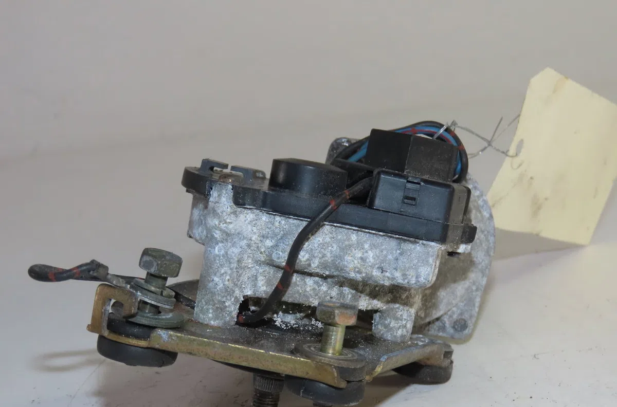 Moteur essuie-glace avant Mazda MX-5 II (NB) 1.6 16v (nb6c) (1998-2005) occasion