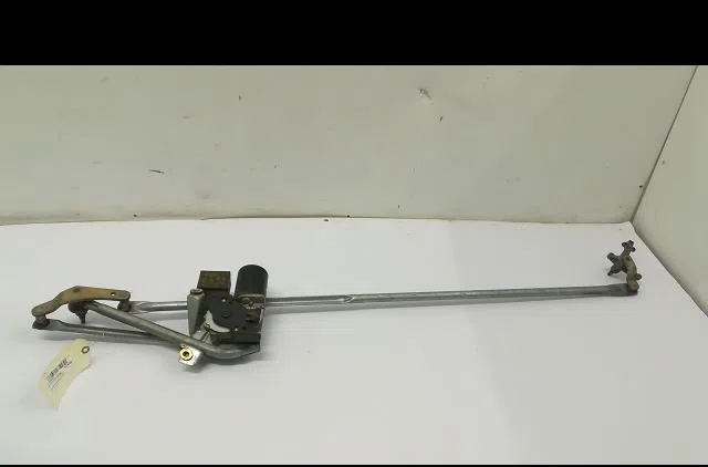 Moteur essuie-glace avant Mercedes-benz CLASSE A (W168) A 140 (168.031, 168.131) (1997-2004) occasion