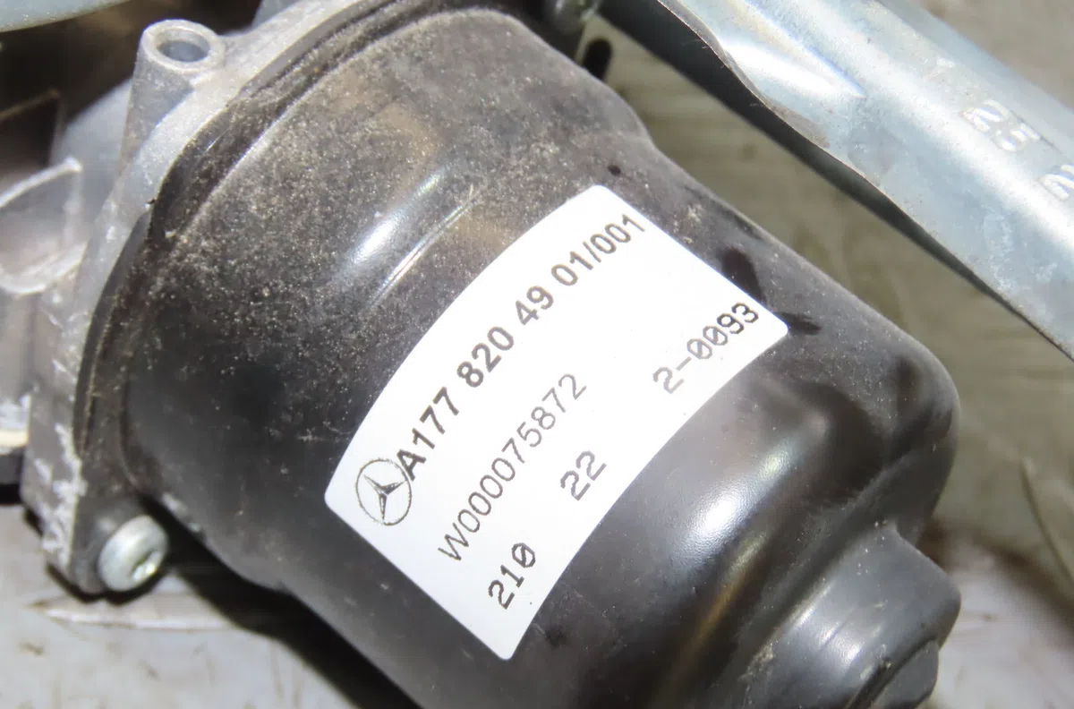 Moteur essuie-glace avant Mercedes-benz CLASSE A (W177) A 200 d (177.012) (2018) 5 portes occasion