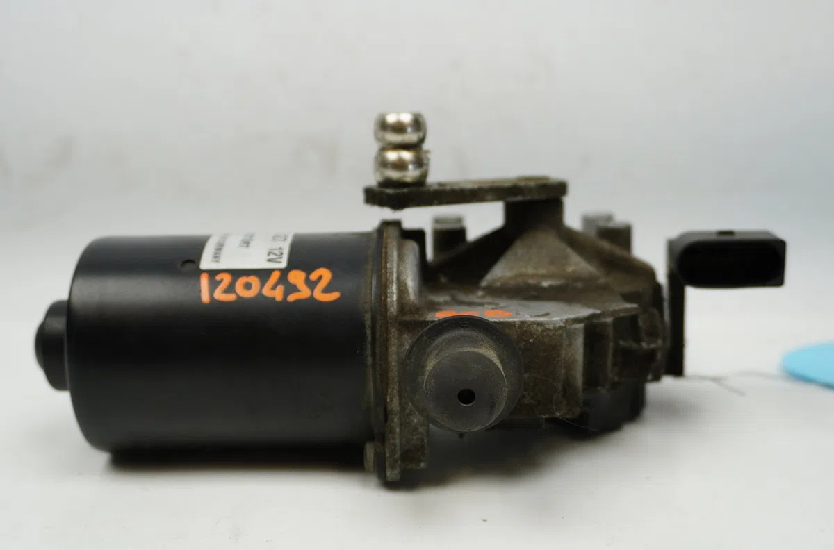 Moteur essuie-glace avant Mercedes-benz CLASSE B Sports Tourer (W245) B 180 cdi (245.207) (2005-2011) 5 portes occasion