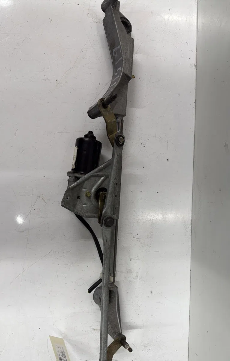 Moteur essuie-glace avant Mercedes-benz CLASSE C (W203) C 200 cdi (203.004) (2000-2003) occasion