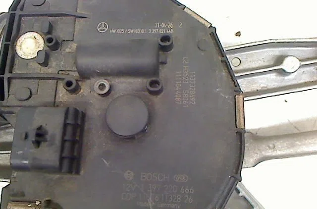 Moteur essuie-glace avant Mercedes-benz CLASSE C (W204) C 180 cdi (204.000) (2010-2014) occasion
