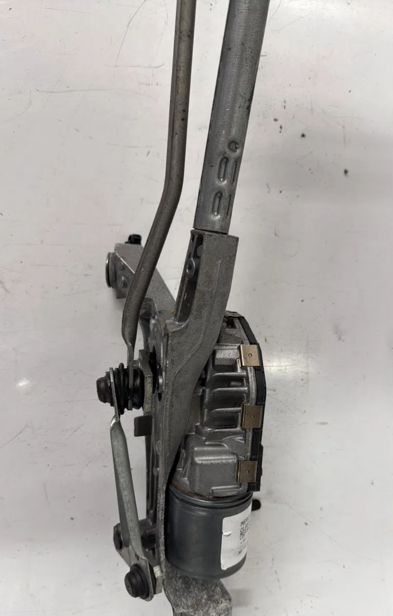 Moteur essuie-glace avant Mercedes-benz CLASSE C (W204) C 220 cdi (204.002) (2008-2014) 4 portes occasion