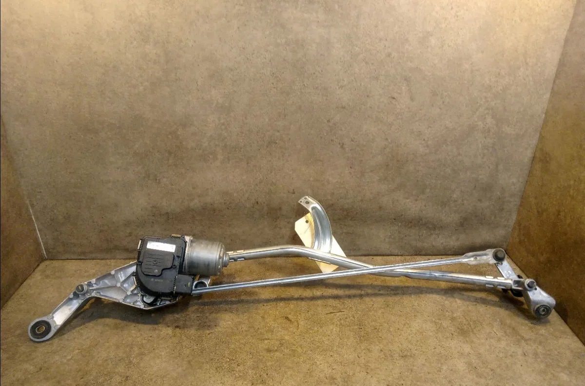 Moteur essuie-glace avant Mercedes-benz CLASSE C (W205) C 180 (205.040, 205.140) (2014) occasion