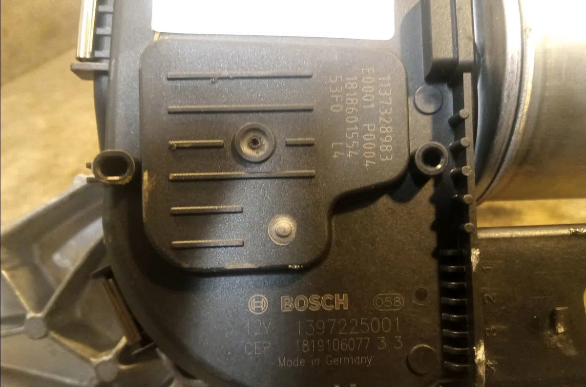 Moteur essuie-glace avant Mercedes-benz CLASSE C (W205) C 180 (205.040, 205.140) (2014) occasion