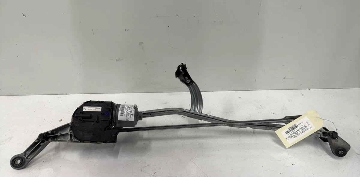 Moteur essuie-glace avant Mercedes-benz CLASSE C (W205) C 350 e (205.047) (2015-2018) occasion
