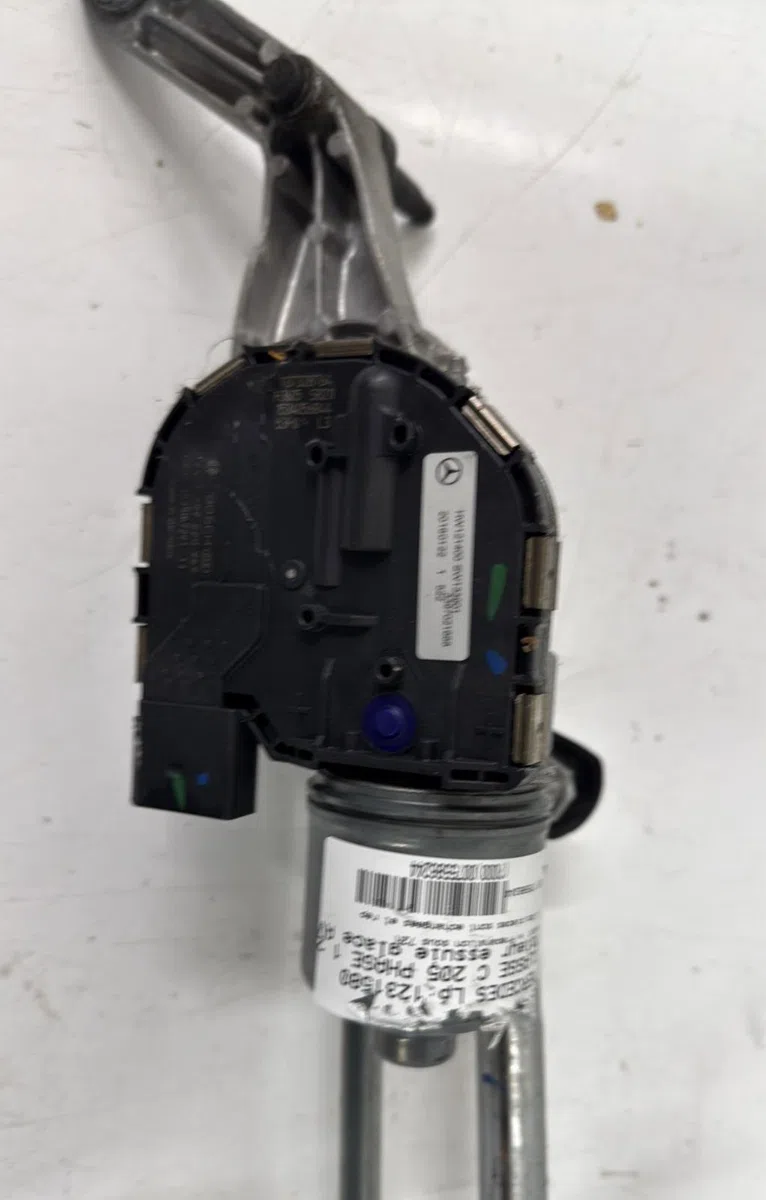 Moteur essuie-glace avant Mercedes-benz CLASSE C (W205) C 350 e (205.047) (2015-2018) occasion