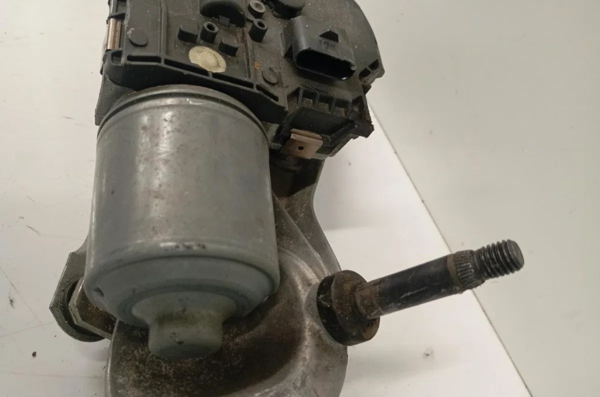 Moteur essuie-glace avant Mercedes-benz CLASSE E Décapotable (A207) E 250 cdi - bluetec - d (207.403, 207.404) (2010-201