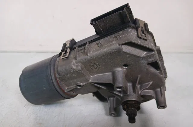 Moteur essuie-glace avant Mercedes-benz CLASSE E (W211) E 200 cdi (211.004) (2002-2008) occasion