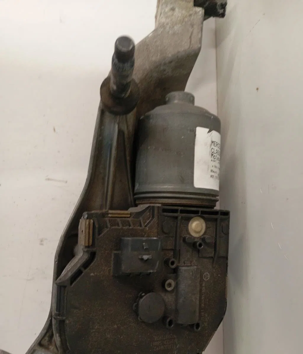 Moteur essuie-glace avant Mercedes-benz CLASSE E (W212) E 200 cdi - bluetec (212.005, 212.006) (2009-2015) occasion