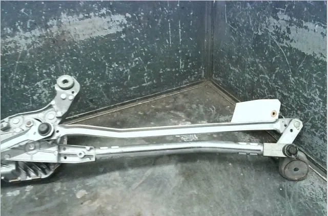 Moteur essuie-glace avant Mercedes-benz CLASSE E (W212) E 220 cdi - bluetec (212.001, 212.002) (2009-2016) occasion