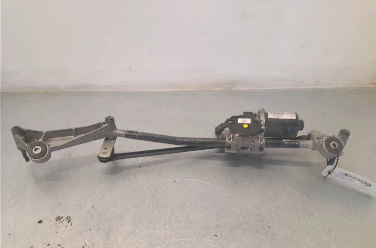 Moteur essuie-glace avant Mercedes-benz CLASSE GLA (X156) Gla 180 (156.942) (2015) occasion