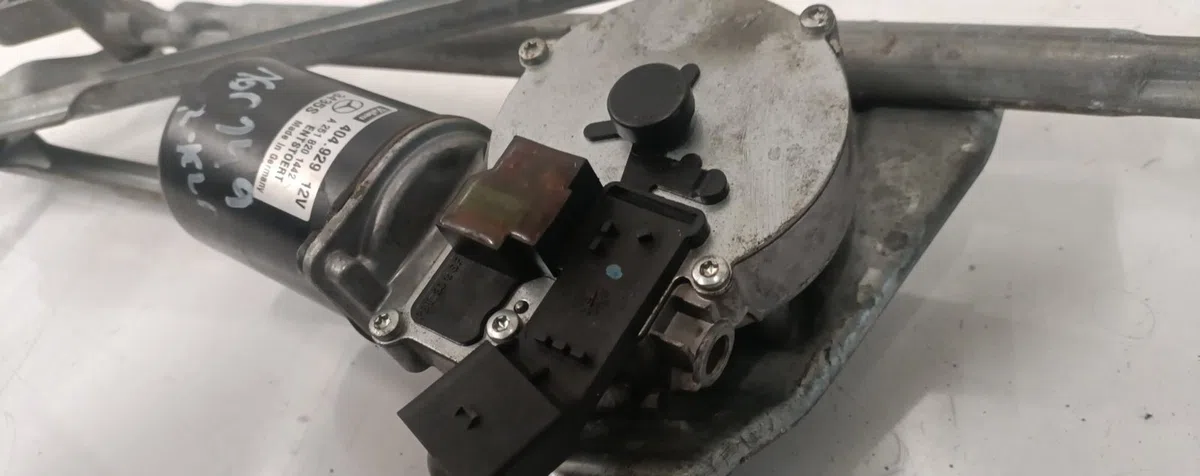 Moteur essuie-glace avant Mercedes-benz CLASSE R (W251, V251) R 320 cdi 4-matic (251.022, 251.122) (2006-2010) occasion