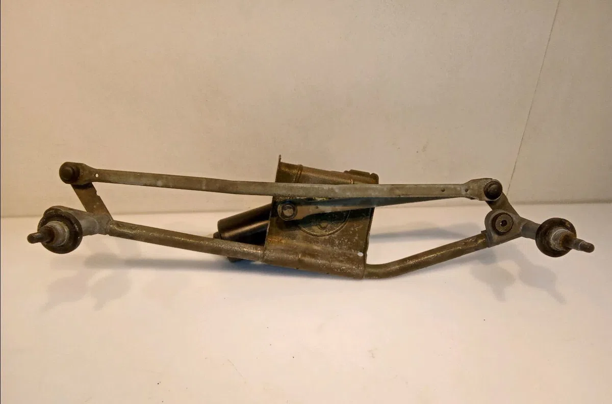 Moteur essuie-glace avant Mercedes-benz CLASSE V (638-2) V 220 cdi (638.294) (1999-2003) occasion