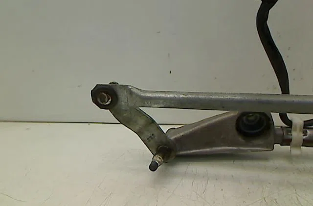 Moteur essuie-glace avant Mercedes-benz CLK (C209) Clk 270 cdi (209.316) (2002-2009) occasion