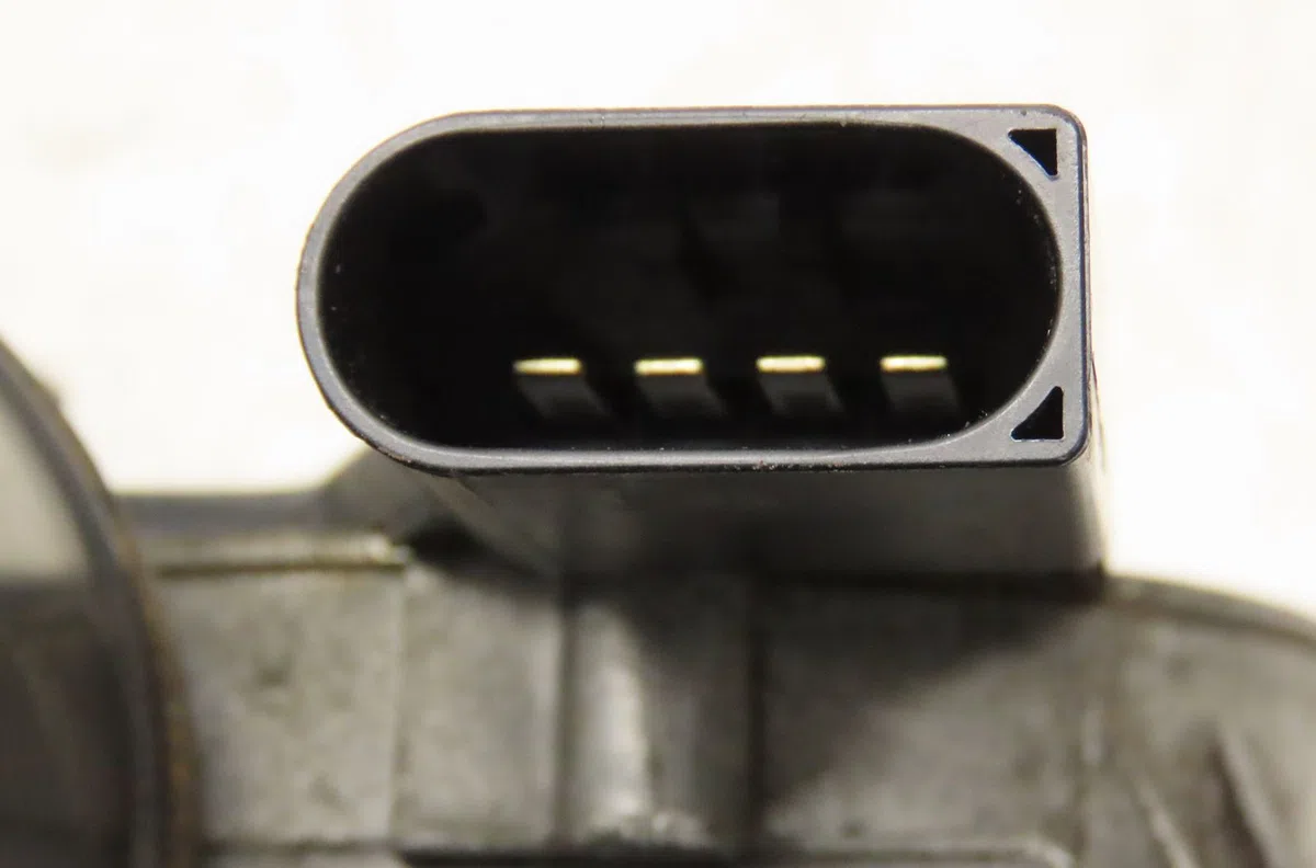 Moteur essuie-glace avant Mercedes-benz VITO - MIXTO Camionnette (W639) 109 cdi (639.601, 639.603, 639.605) (2003) occas