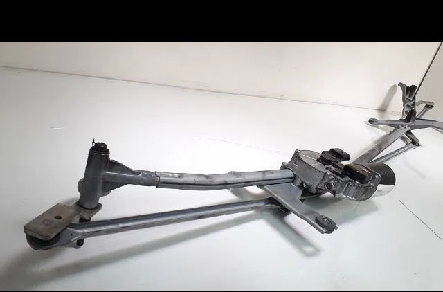 Moteur essuie-glace avant Mercedes-benz VITO - MIXTO Camionnette (W639) 110 cdi (639.601, 639.603, 639.605) (2010) occas