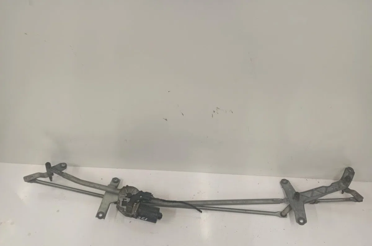 Moteur essuie-glace avant Mercedes-benz VITO - MIXTO Camionnette (W639) 120 cdi (639.601, 639.603, 639.605) (2006) occas