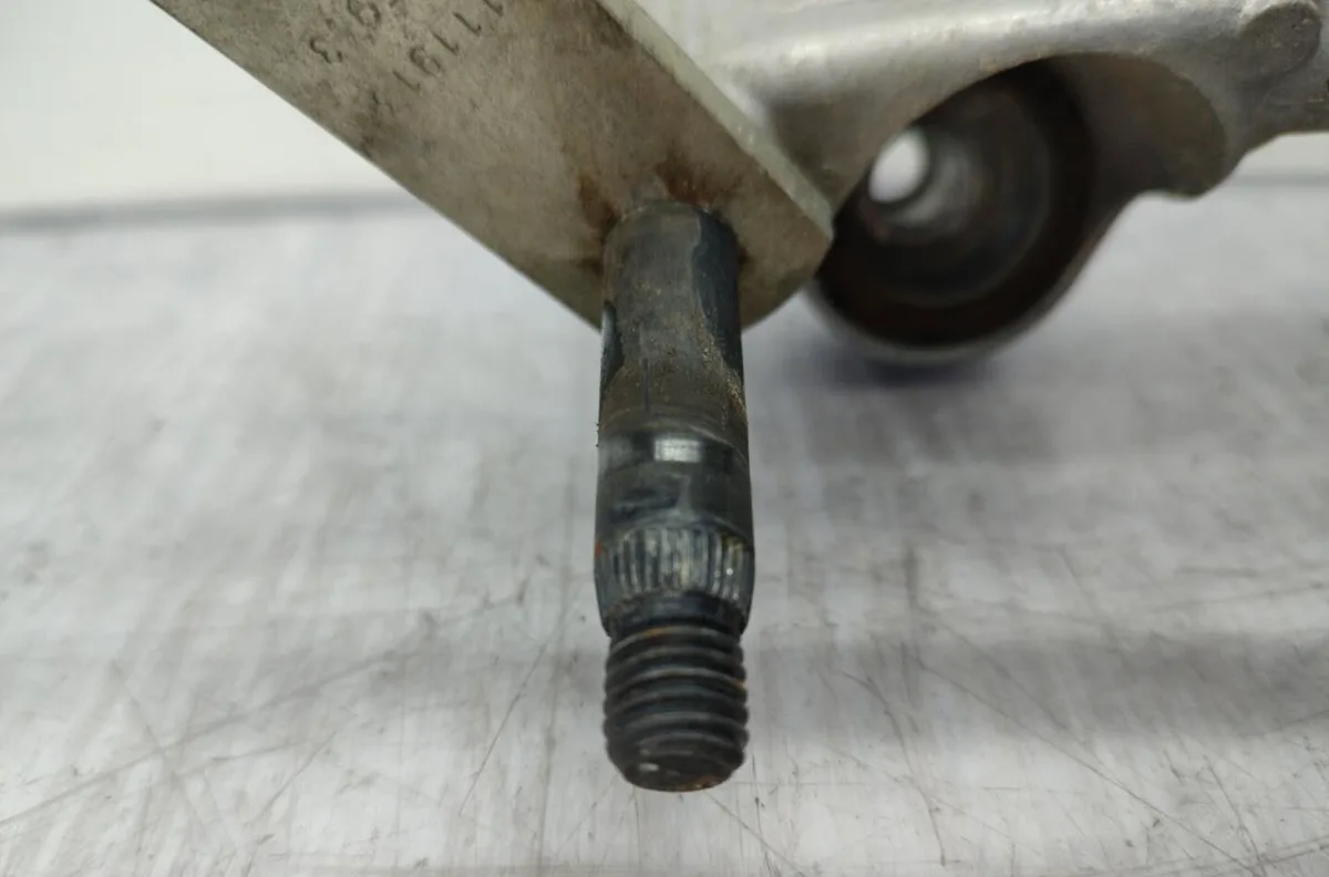 Moteur essuie-glace avant MERCEDES CLASSE A 176 PHASE 1 occasion