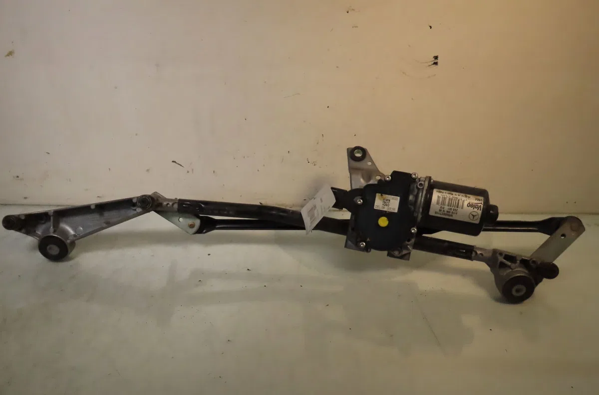 Moteur essuie-glace avant MERCEDES CLASSE A 2014 occasion