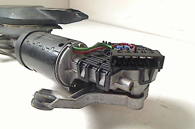 Moteur essuie-glace avant MERCEDES E290 1998 occasion