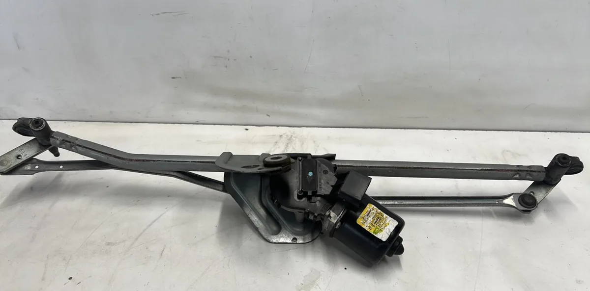 Moteur essuie-glace avant MINI MINI 2 R55 CLUBMAN PHASE 1 BREAK occasion