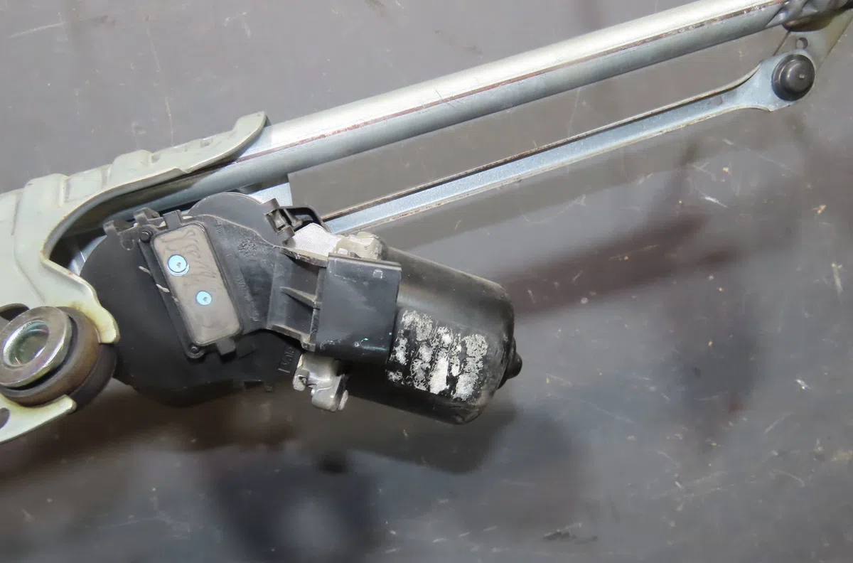 Moteur essuie-glace avant Mini MINI (R56) One (2009-2010) occasion