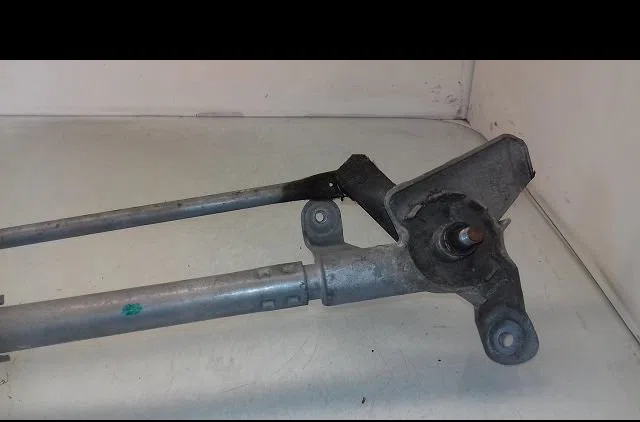 Moteur essuie-glace avant Mitsubishi LANCER VIII (CY_A, CZ_A) 2.0 di-d (cy8a) (2008) occasion