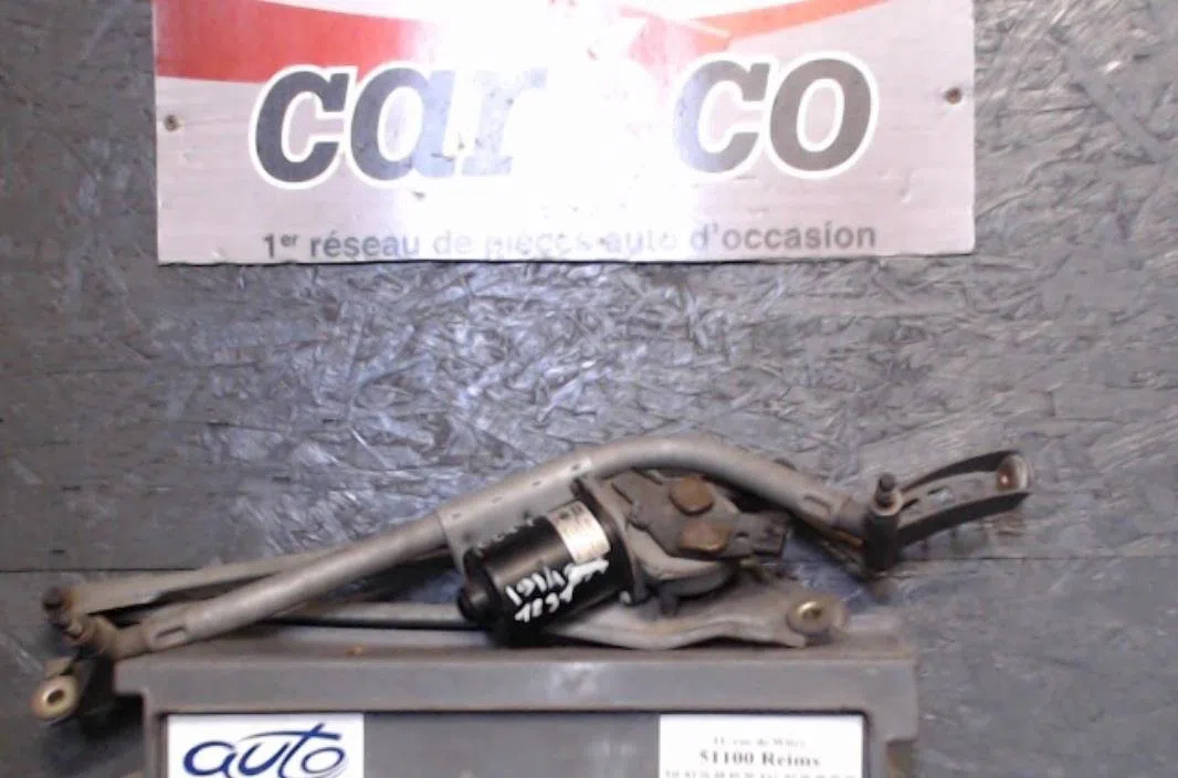 Moteur essuie-glace avant Nissan ALMERA II Hatchback (N16) 2.2 di (2000-2003) occasion