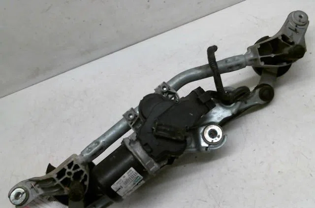 Moteur essuie-glace avant Nissan JUKE (F15) 1.5 dci (2010) 5 portes occasion