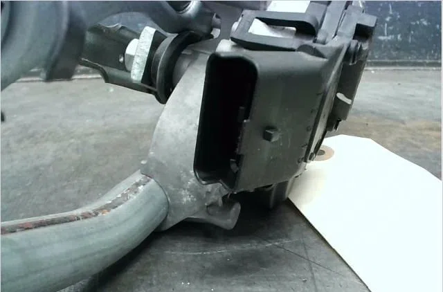 Moteur essuie-glace avant Nissan JUKE (F15) 1.6 dig-t (2010) occasion