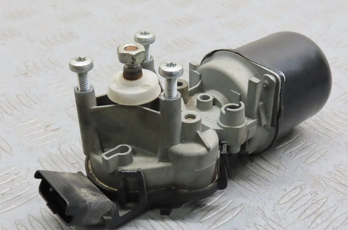 Moteur essuie-glace avant Nissan KUBISTAR Camionnette (X76) 1.5 dci 70 (2005-2009) occasion