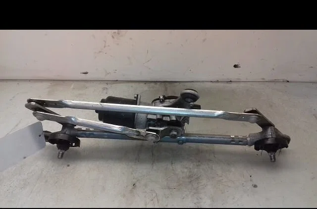 Moteur essuie-glace avant Nissan MICRA IV (K13K) 1.2 (2010-2015) occasion