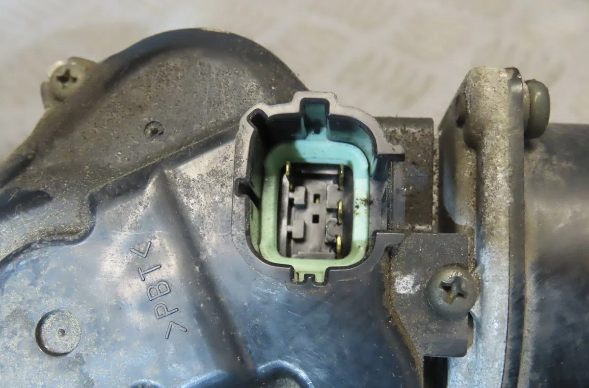 Moteur essuie-glace avant NISSAN MICRA occasion